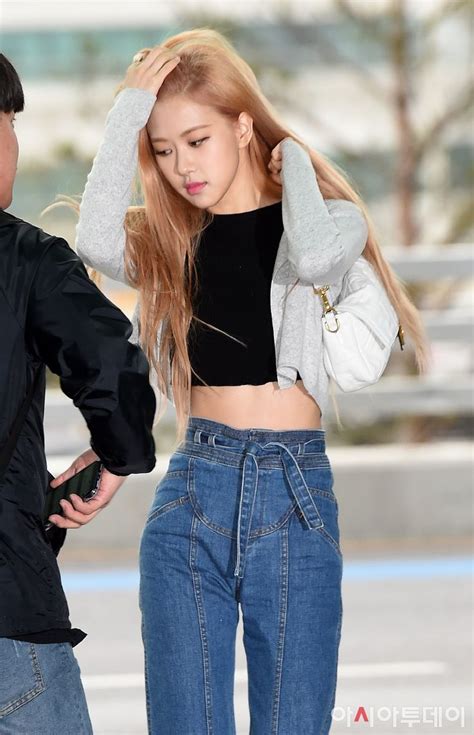 rose blackpink airport outfit.